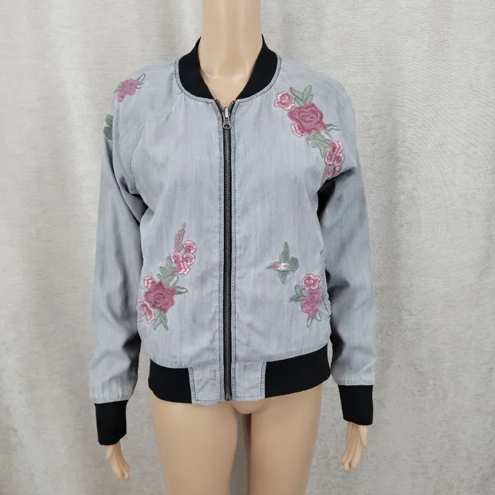 Billy T Floral Embroidered Gray Bomber Jacket Reversible Black Satin